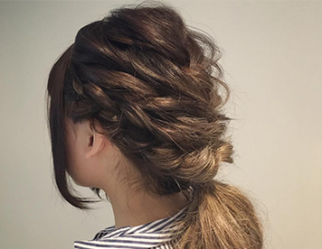 ポニーテールアレンジ